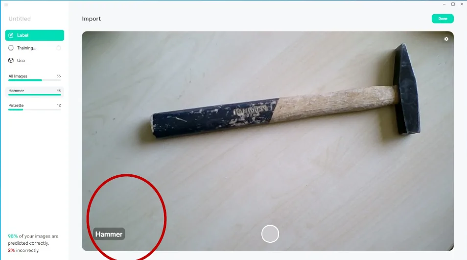 Kameraaufnahme eines Hammers in Lobe, beschriftet mit dem Label „Hammer“